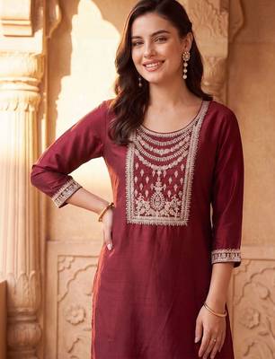 Women Ethnic Motifs Embroidered Regular Thread Work Liva Kurta with Trousers 2