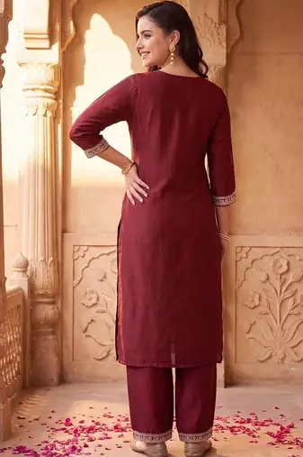Women Ethnic Motifs Embroidered Regular Thread Work Liva Kurta with Trousers