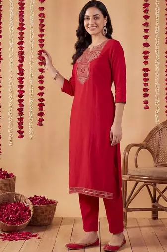 Women Ethnic Motifs Embroidered Regular Thread Work Kurta with Trousers