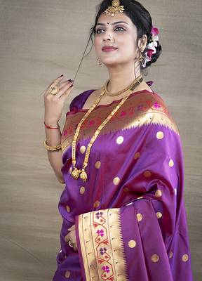 Purple zari woven paithani silk blend saree with blouse 4