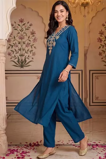 Women Ethnic Motifs Embroidered Regular Thread Work Kurta with Palazzos