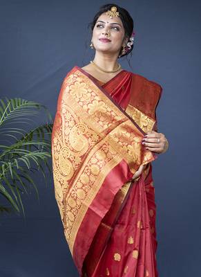 Red banarasi silk blend saree with golden zari work 4