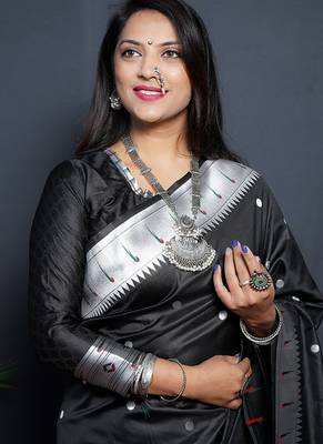 Black paithani silk blend saree with silver zari border 4