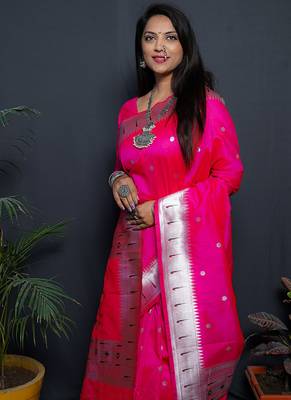 Rani pink paithani silk blend saree with silver zari border 3