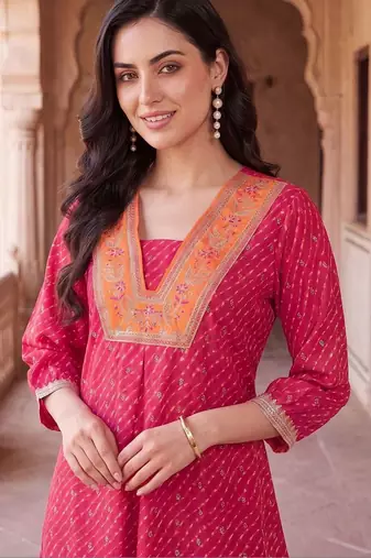 Women Ethnic Motifs Printed Regular Kurta with Trousers