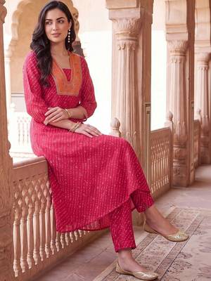 Women Ethnic Motifs Printed Regular Kurta with Trousers 3