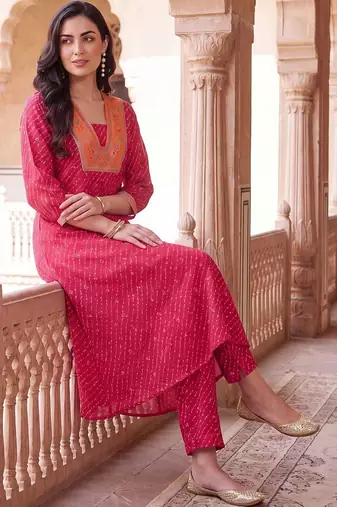 Women Ethnic Motifs Printed Regular Kurta with Trousers