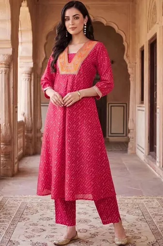 Women Ethnic Motifs Printed Regular Kurta with Trousers