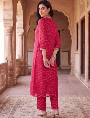 Women Ethnic Motifs Printed Regular Kurta with Trousers 5