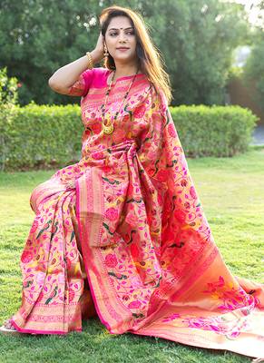 Rani pink paithani silk blend saree with gold zari & peacock meenakari motif 4