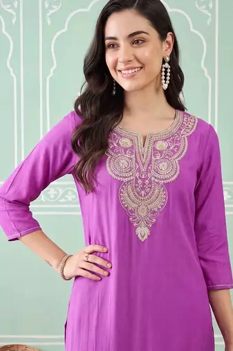 Women Ethnic Motifs Embroidered Regular Thread Work Kurta with Trousers