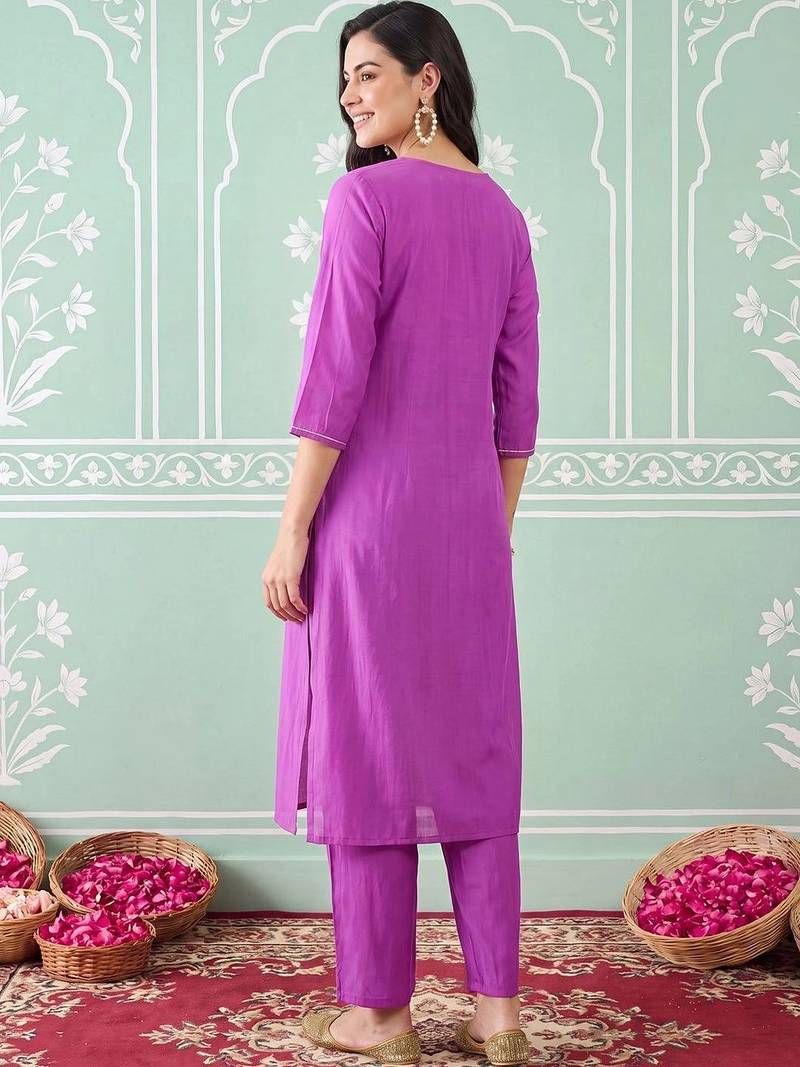 Women Ethnic Motifs Embroidered Regular Thread Work Kurta with Trousers