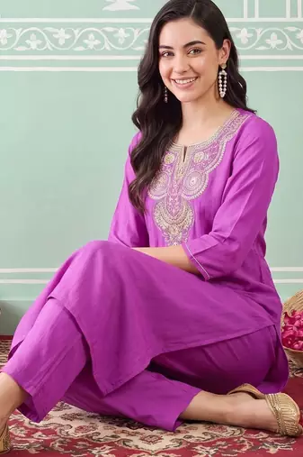 Women Ethnic Motifs Embroidered Regular Thread Work Kurta with Trousers
