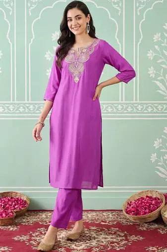 Women Ethnic Motifs Embroidered Regular Thread Work Kurta with Trousers