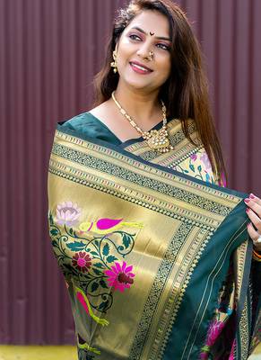 Dark green & gold paithani silk blend saree with gold zari & peacock meenakari motif 4
