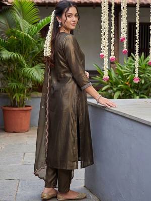 Women Ethnic Motifs Embroidered Regular Thread Work Liva Kurta with Trousers & With Dupatta 3