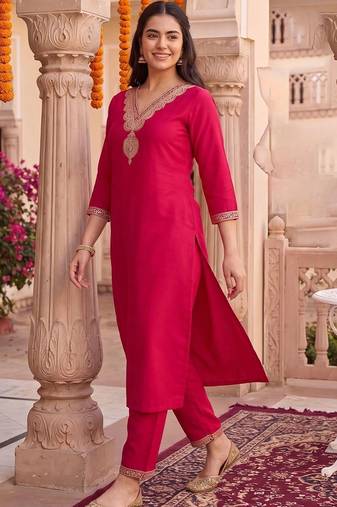 Women Ethnic Motifs Regular Liva Kurta with Trousers