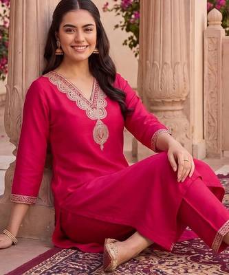 Women Ethnic Motifs Regular Liva Kurta with Trousers 3