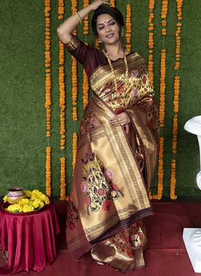 Maroon & gold paithani silk blend saree with gold zari & peacock meenakari motif 2