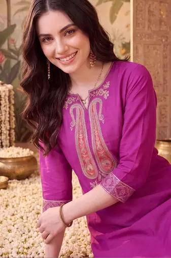 Women Ethnic Motifs Embroidered Regular Thread Work Kurta with Trousers & With Dupatta