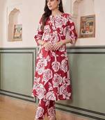 Women Floral Printed Regular Pure Cotton Kurta with Trousers