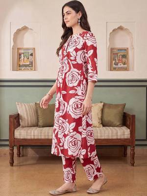 Women Floral Printed Regular Pure Cotton Kurta with Trousers 3