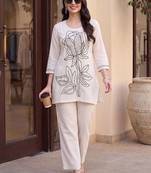 Women Floral Embroidered Regular Thread Work Pure Cotton Kurti with Trousers