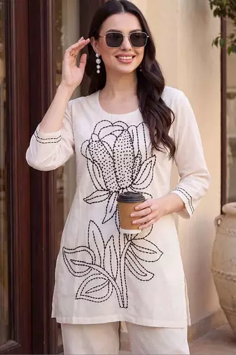 Women Floral Embroidered Regular Thread Work Pure Cotton Kurti with Trousers