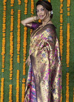 Beige and magenta pink paithani silk blend saree with peacock motif 3