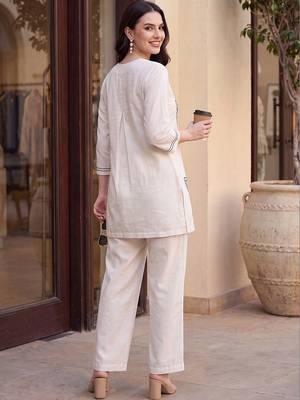 Women Floral Embroidered Regular Thread Work Pure Cotton Kurti with Trousers 4