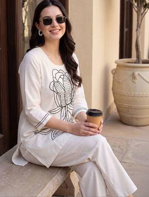 Women Floral Embroidered Regular Thread Work Pure Cotton Kurti with Trousers 5