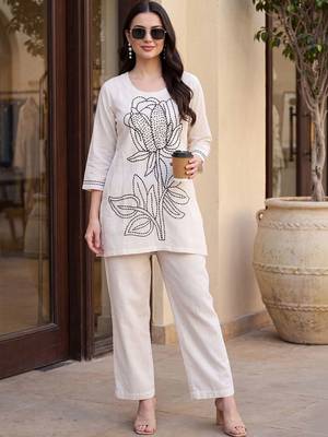 Women Floral Embroidered Regular Thread Work Pure Cotton Kurti with Trousers 6