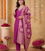 Women Regular Kurta with Trousers & With Dupatta