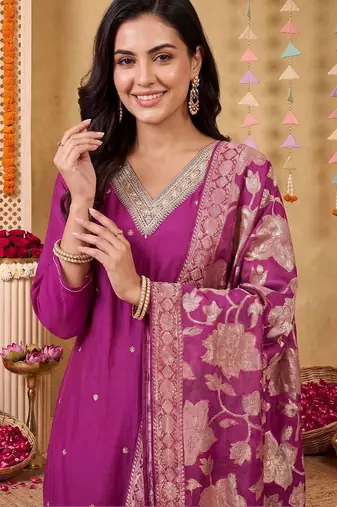 Women Regular Kurta with Trousers & With Dupatta