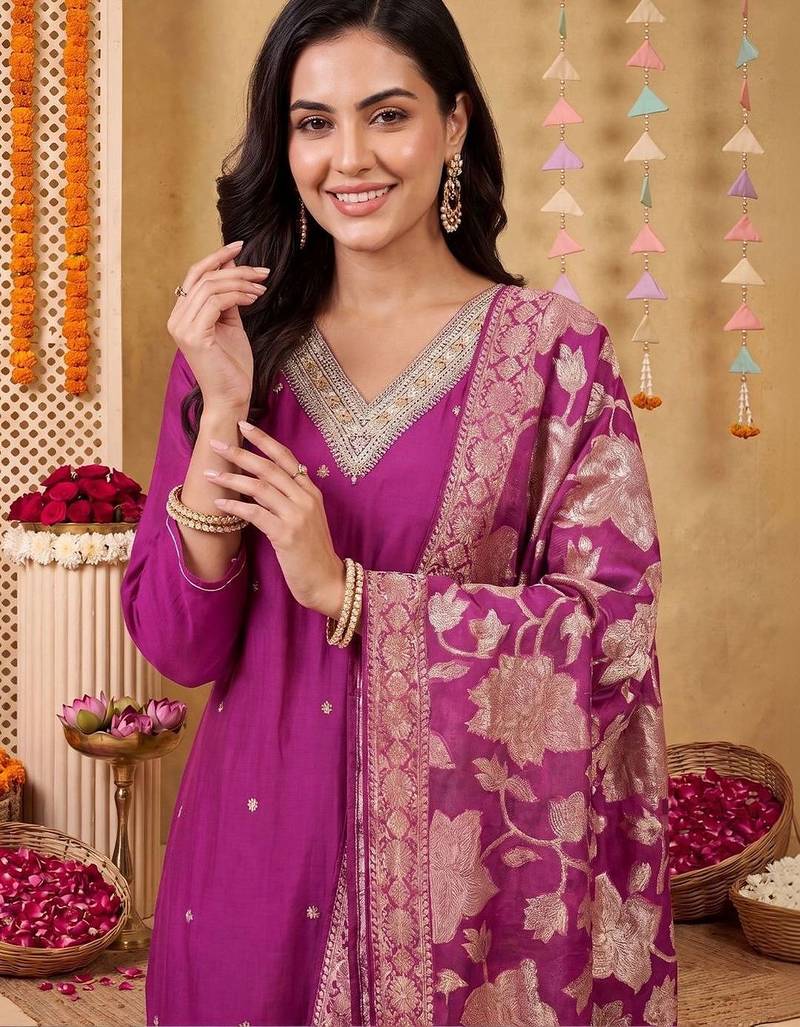 Women Regular Kurta with Trousers & With Dupatta