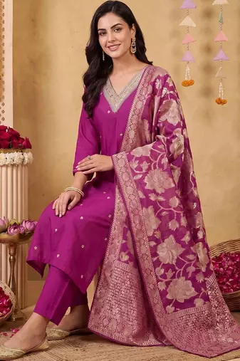 Women Regular Kurta with Trousers & With Dupatta