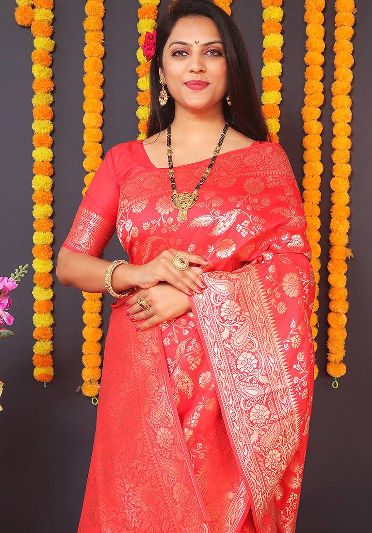 Red silk blend banarasi saree with zari weaving
