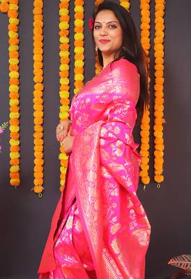 Rani pink silk blend banarasi saree with zari weaving 3