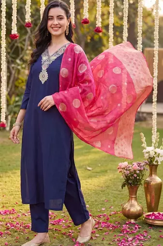 Women Ethnic Motifs Embroidered Regular Thread Work Kurta with Trousers & With Dupatta