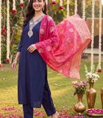 Women Ethnic Motifs Embroidered Regular Thread Work Kurta with Trousers & With Dupatta