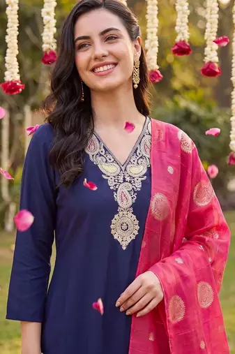 Women Ethnic Motifs Embroidered Regular Thread Work Kurta with Trousers & With Dupatta