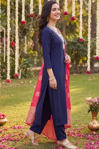 Women Ethnic Motifs Embroidered Regular Thread Work Kurta with Trousers & With Dupatta