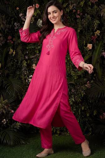 Women Ethnic Motifs Embroidered Regular Thread Work Kurta with Trousers