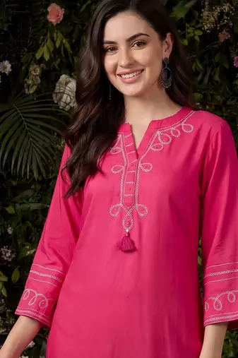 Women Ethnic Motifs Embroidered Regular Thread Work Kurta with Trousers
