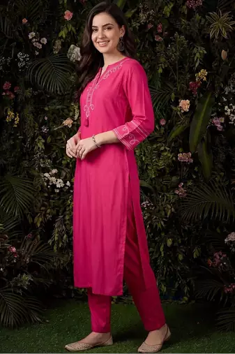 Women Ethnic Motifs Embroidered Regular Thread Work Kurta with Trousers