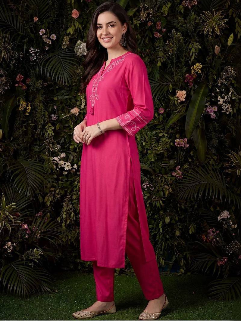 Women Ethnic Motifs Embroidered Regular Thread Work Kurta with Trousers