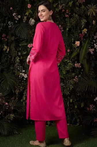 Women Ethnic Motifs Embroidered Regular Thread Work Kurta with Trousers