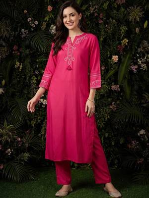 Women Ethnic Motifs Embroidered Regular Thread Work Kurta with Trousers 6