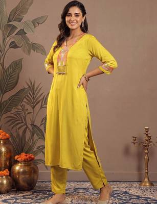 Women Ethnic Motifs Regular Sequinned Kurta with Trousers 1