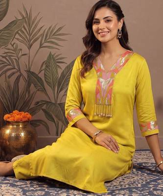Women Ethnic Motifs Regular Sequinned Kurta with Trousers 5